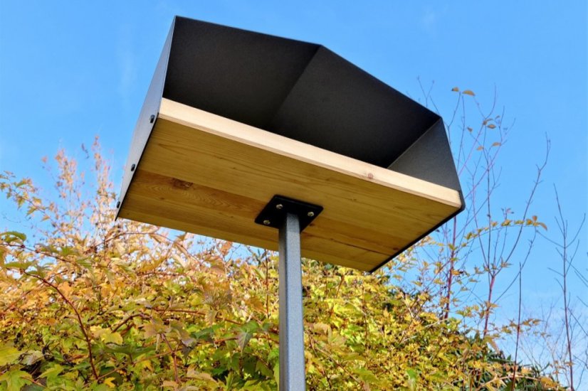 Kotvení stojky pod krmítko