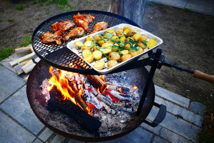 Přenosné ohniště Ø 70 cm s grilovacím roštem P