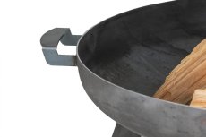 Surová madla k přenosnému ohništi