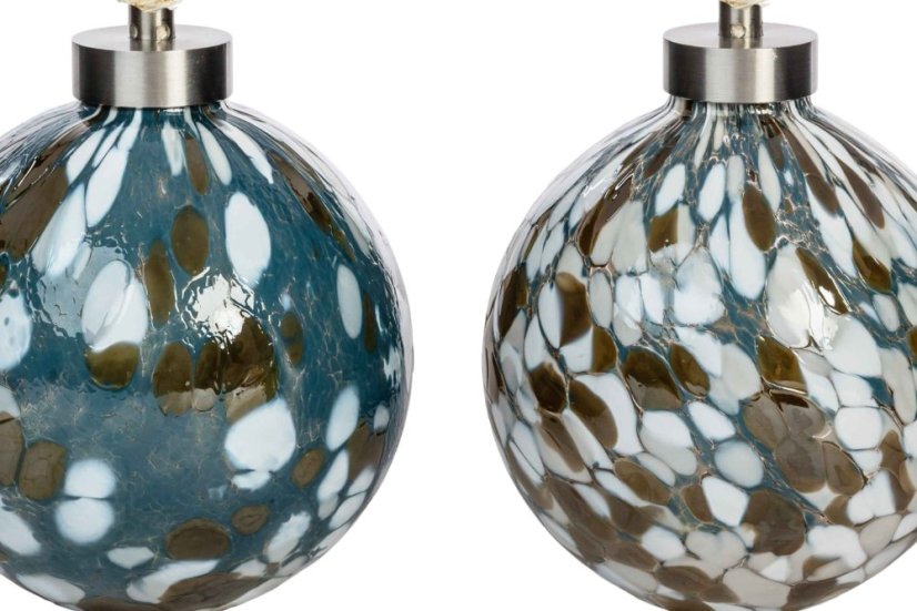 Možný rozdíl mezi koulemi - střípky se pokaždé obalí jinak