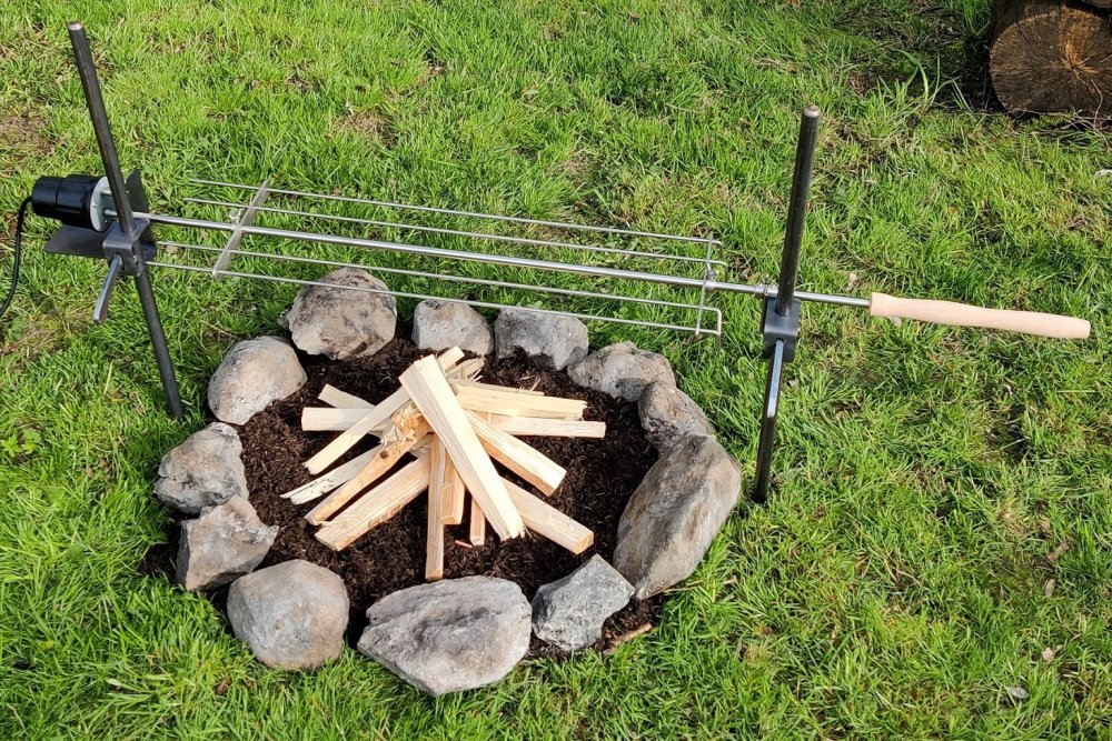 Gril na kuřata - jehla 110 cm ✔ Motorek na 1,5V baterii vč. baterie (-250 Kč)